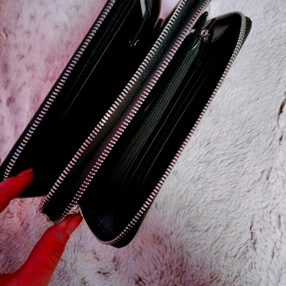 Michael kors wallet - Picture 2 of 8